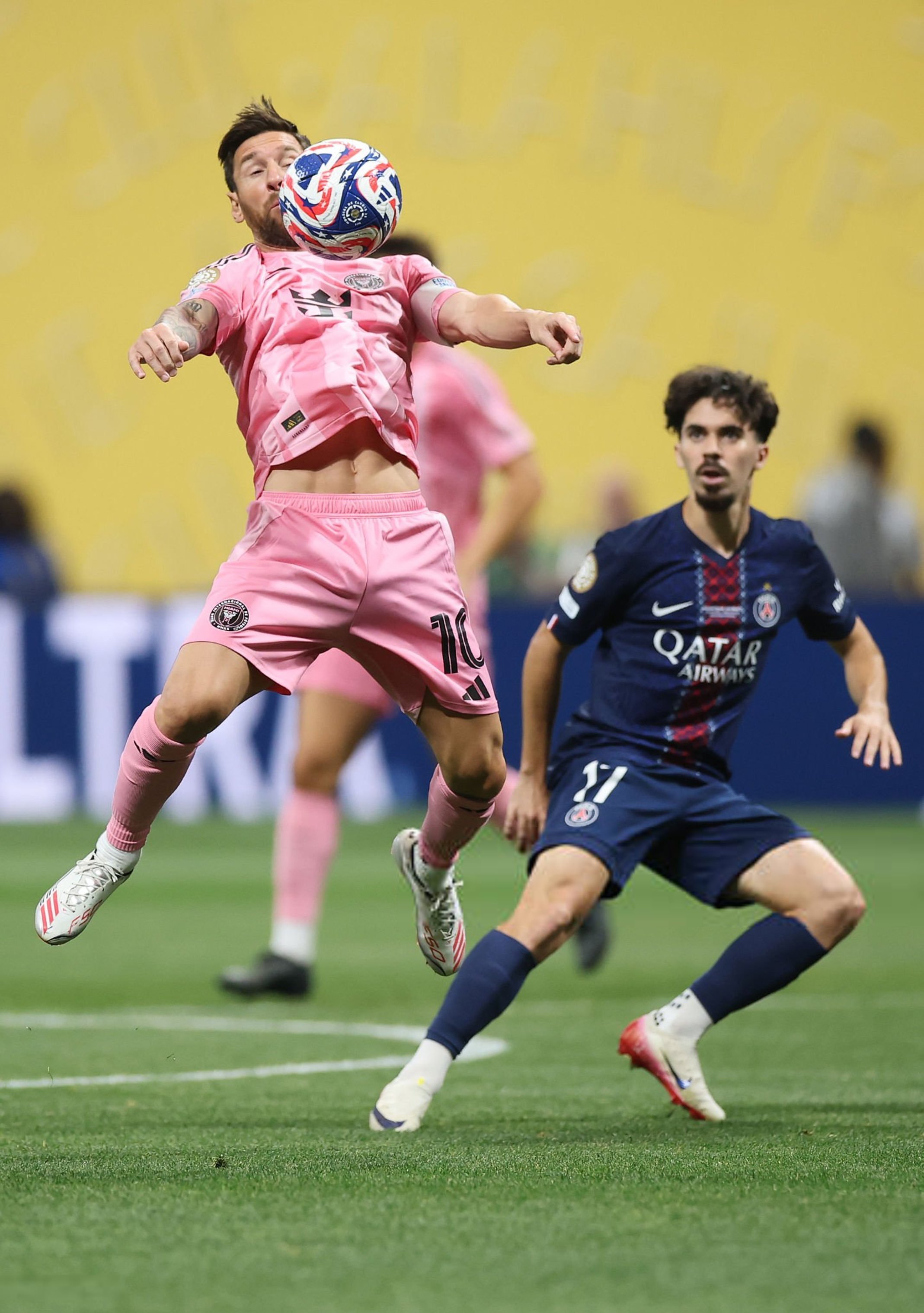 包含圣安东尼奥马刺迎欧冠关键赛，清晨手感冰凉，悬念犹存，数据趋势出现新变化的词条