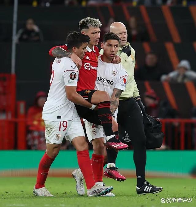 包含国际比赛日体能课后，塞维利亚再遭质疑备战欧联，悬念犹存，轮换策略成焦点的词条