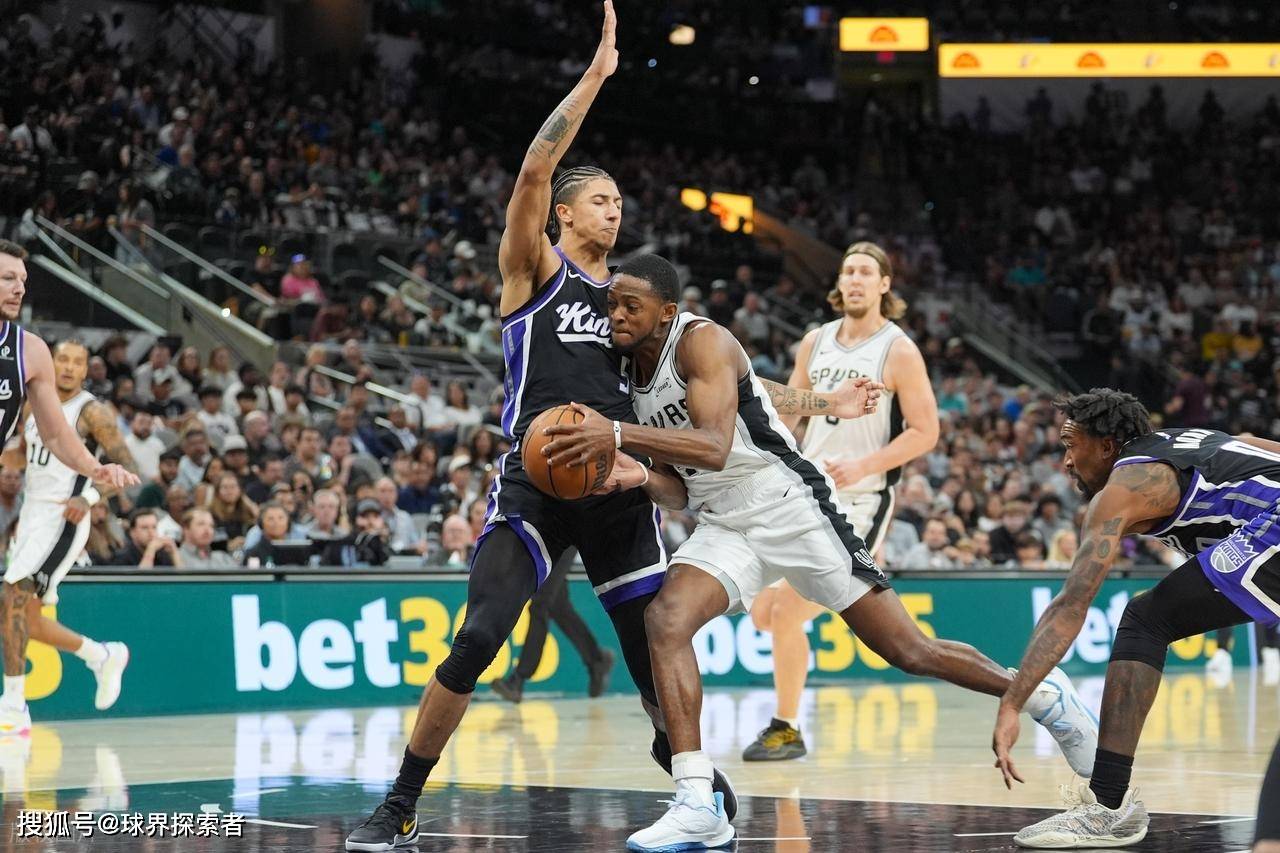 今晨体能课后,圣安东尼奥马刺战术微调备战CBA季后赛,引发热议,赛程密集仍需轮换的简单介绍 今晨体能课后,圣安东尼奥马刺战术微调备战CBA季后赛,引发热议,赛程密集仍需轮换的简单介绍