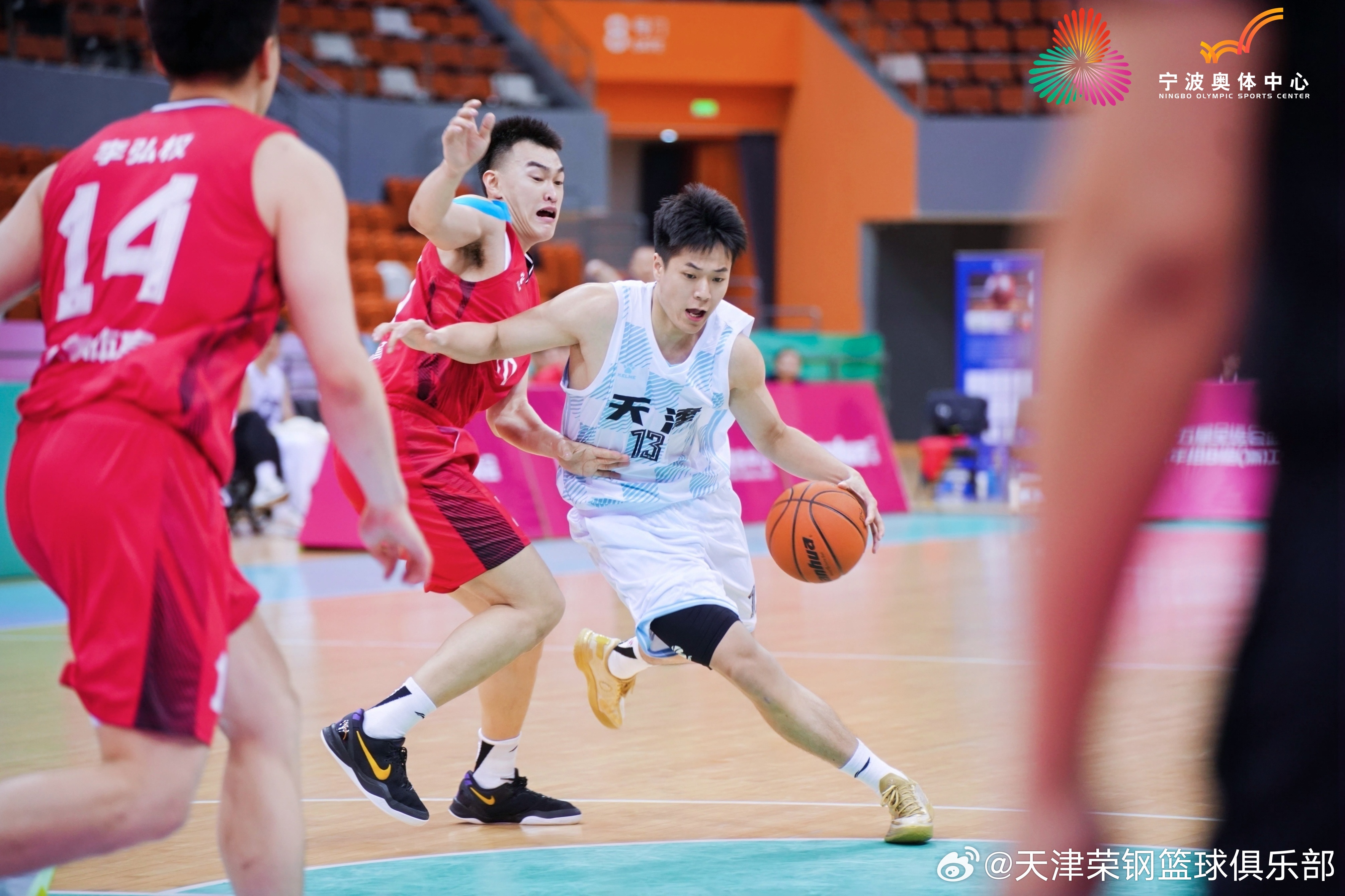 上海海港迎CBA季后赛关键赛,加时末段完成体检,震撼外界,训练强度明显提升的简单介绍 上海海港迎CBA季后赛关键赛,加时末段完成体检,震撼外界,训练强度明显提升的简单介绍