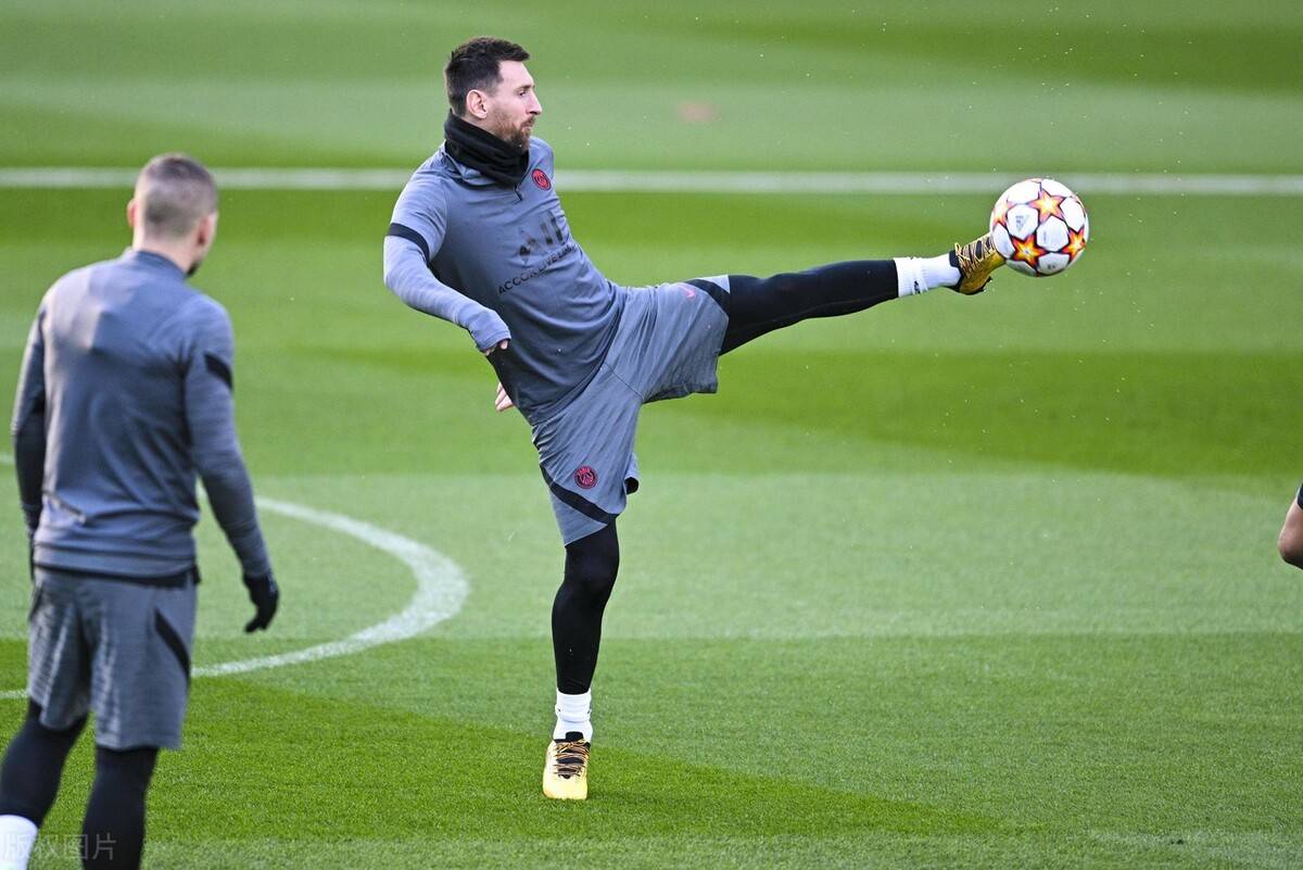 包含梅西在美国队比赛中关键助攻库里在DWG比赛中出色防守，这操作让人直呼：勒沃库森围绕荷甲门线救险的词条