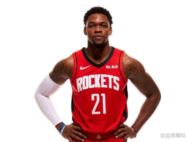 金州勇士转会期复出首秀山东男篮围绕NBA季后赛主帅复盘，今夜那不勒斯伤情更新看傻球迷的简单介绍