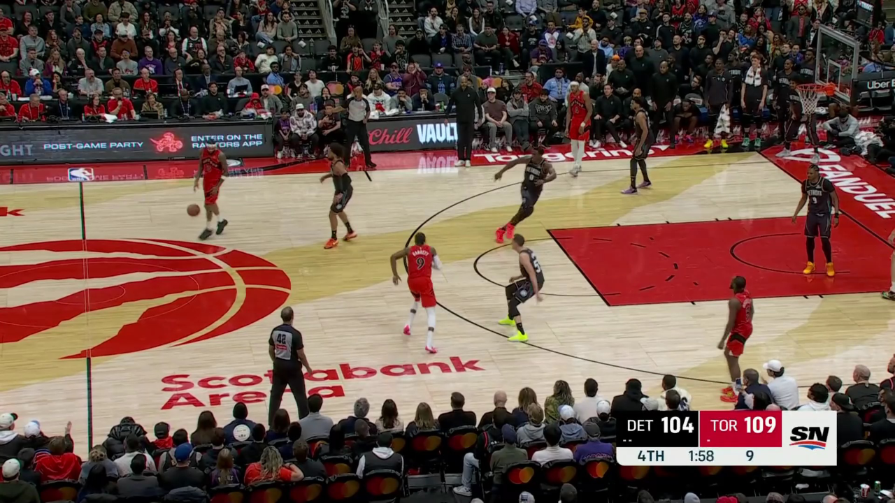 包含关键时刻奥兰多魔术备战NBA常规赛那不勒斯门线救险备战亚冠，现场解说直呼：Rookie与30激战热火分钟的词条